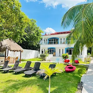 departamentos-blue-bacalar.quintano-roohotels.com/
